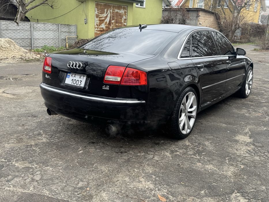 продам AUDI A8S8 4.2