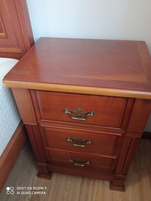 Móveis de quarto, casa e relógio
