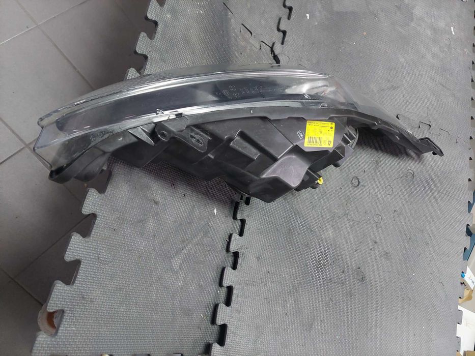 farol drt Ford Fiesta 1.4 tdci