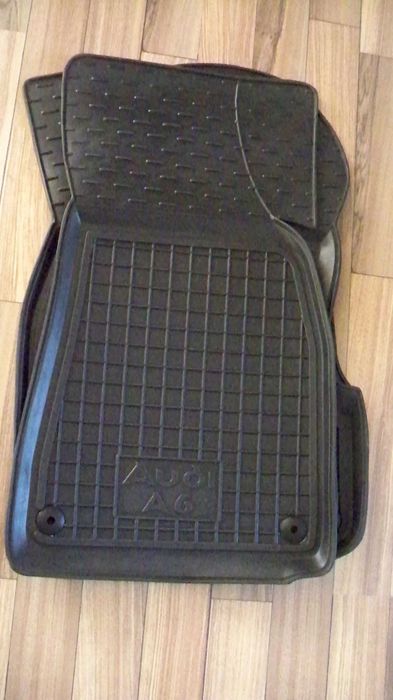 Коврики  нові   виробник   AVTO-GUMM  ауді А6   С5. С6