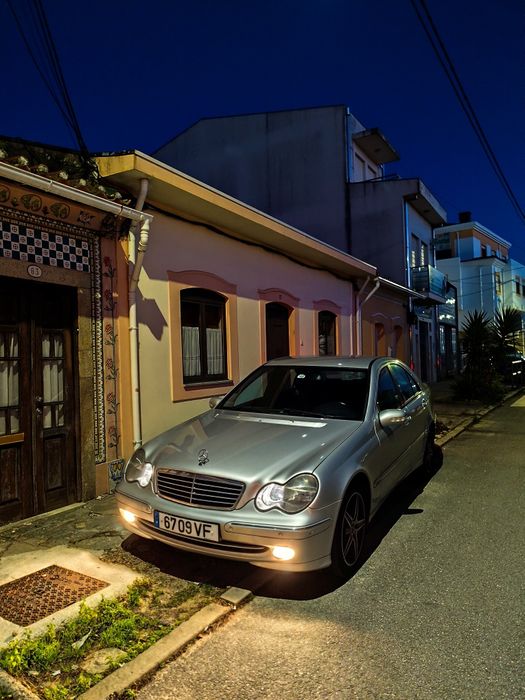 Mercedes-Benz C220