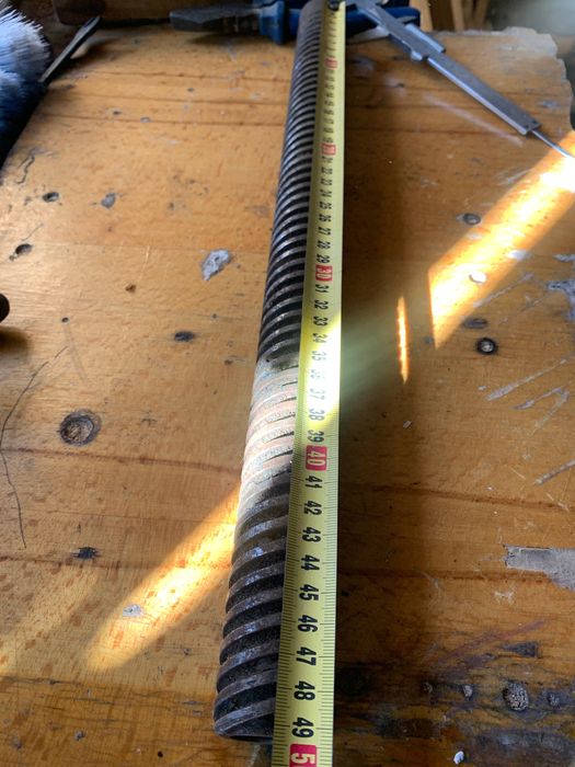 винт трапецеидальный