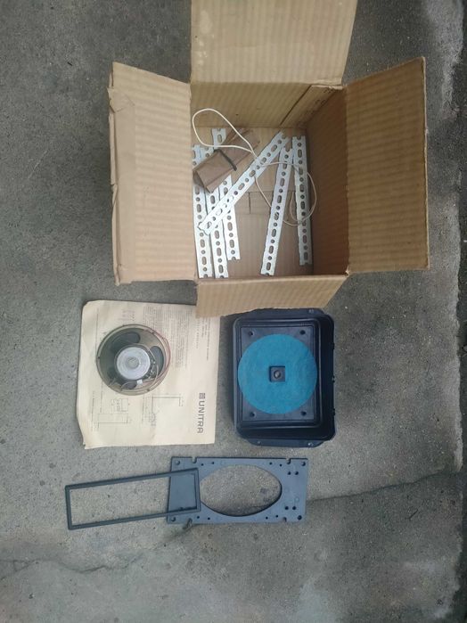 głośnik samochodowy UNITRA z obudową