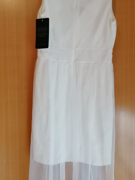 Vestido  cintado branco  em cetim e tule Tam  M