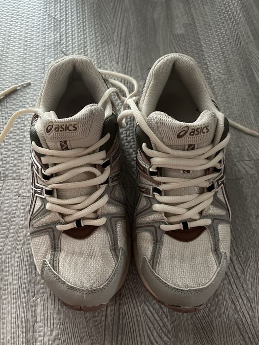 Кросівки asics 38