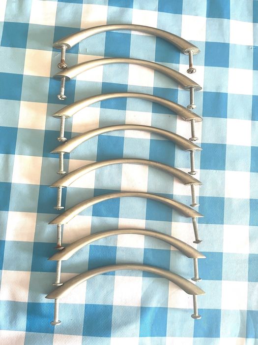 8 Puxadores em Metal - Lindos