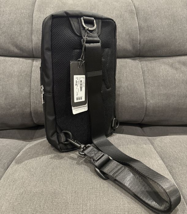 Рюкзак через плече Armani Exchange