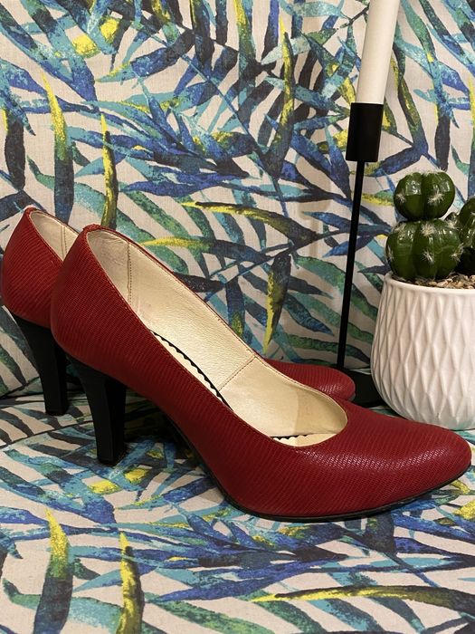 Buty na obcasie pantofle czółenka szpilki czerwone