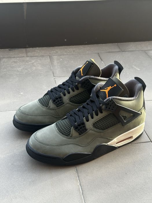Air Jordan 4 undefeated