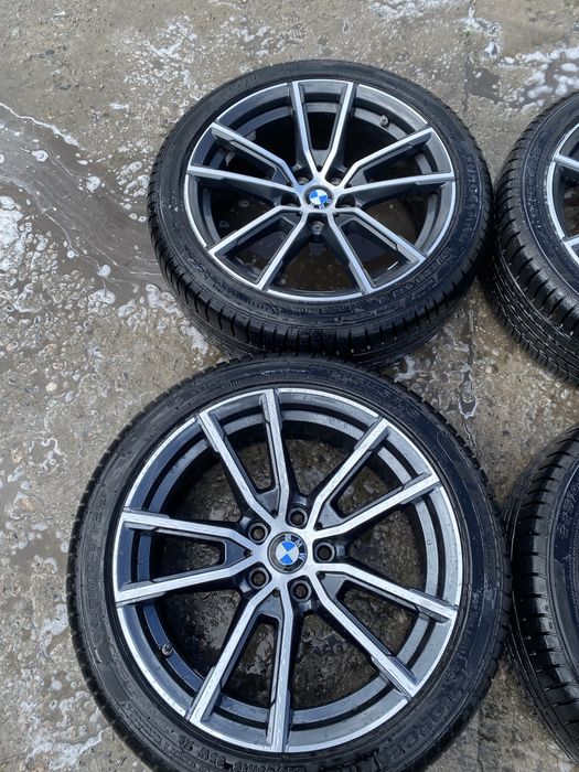 Диски бмв в отличном состоянии 5.112 r18 в сборе с резиной