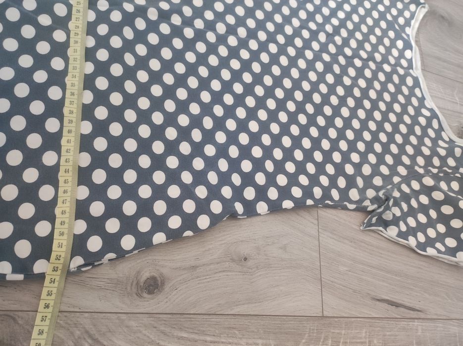 Sukienka w grochy r.M