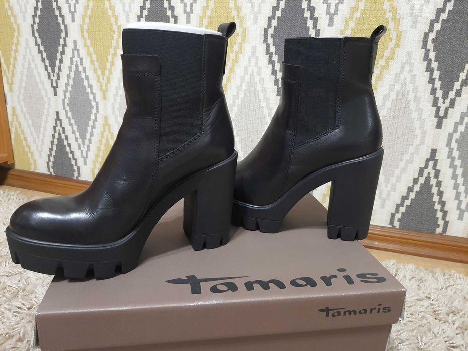 Ботільйони Tamaris 38 розмір