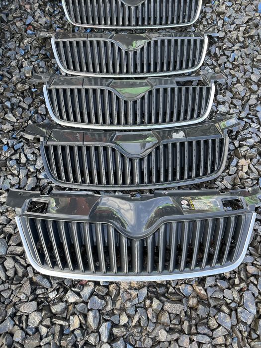 Решітка радіатора Skoda Fabia 2 Шкода фабія 2 (07-14)