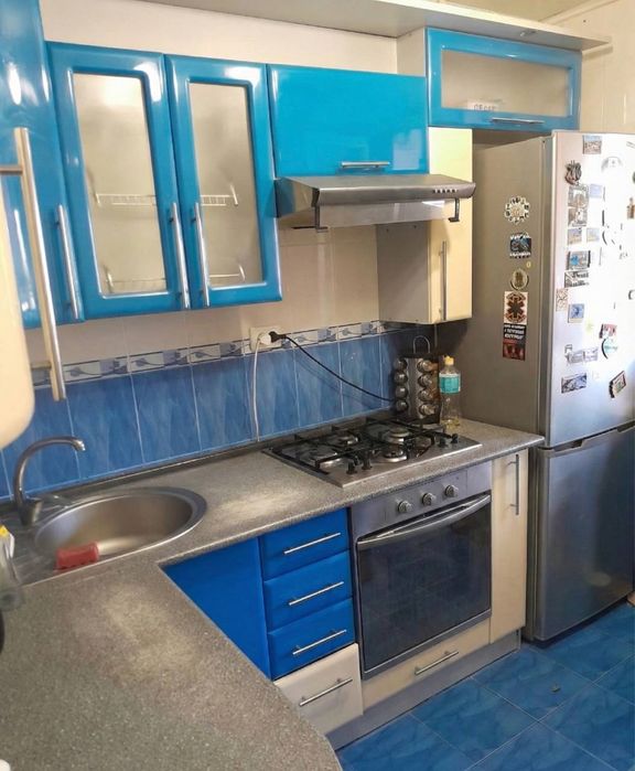 Продам кухню в гарному стані