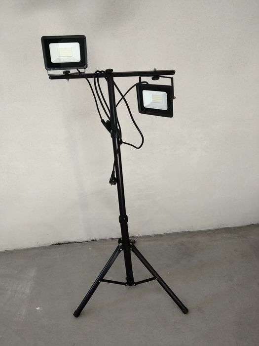 Regał lampa led i inne garażowe