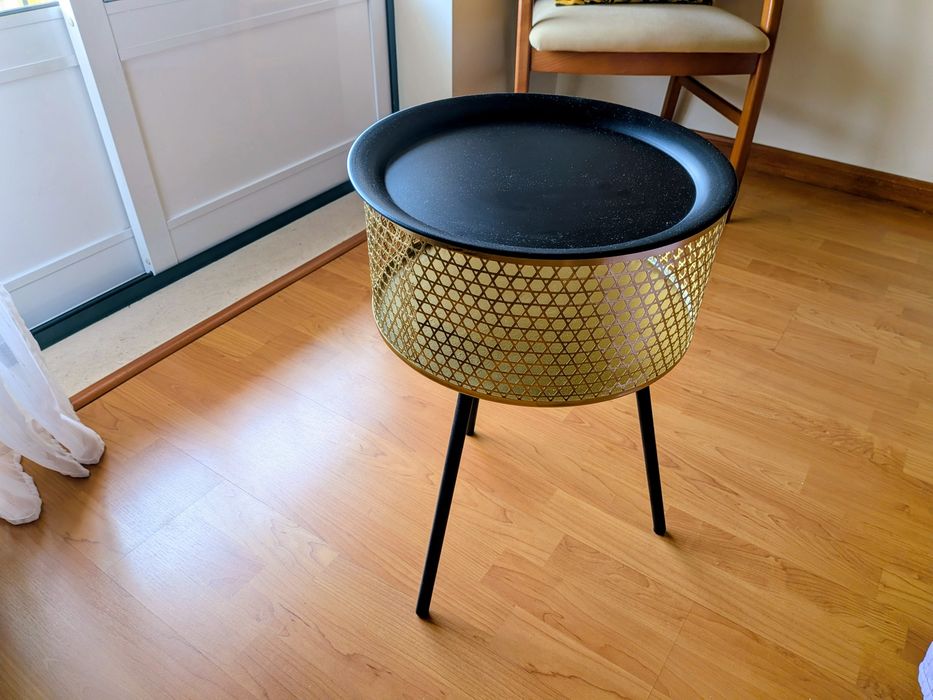Mesa pequena decorativa