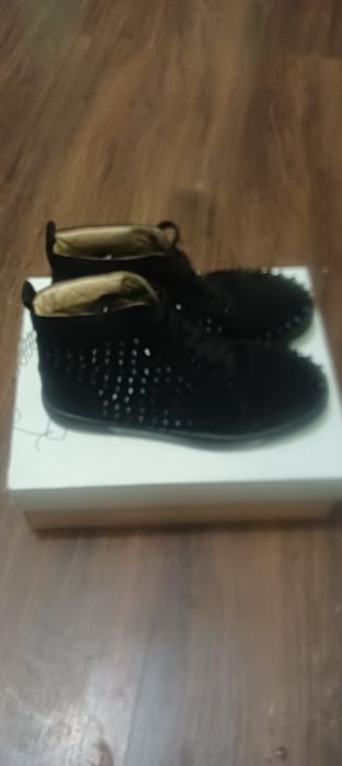 Лабутены оригинал