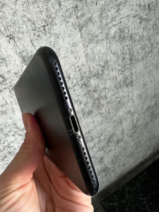 Телефон IPhone 7+ plus,128g рабочий