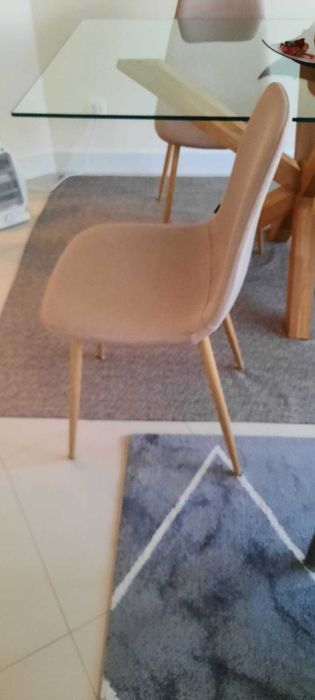 Mobiliário cadeira e mesa