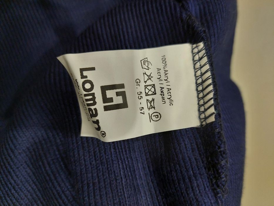 Красивенная шапка Space с натуральным помпоном от Loman! Польша!