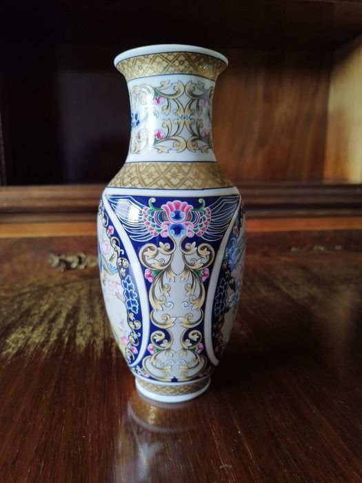 Jarra ornamental japonesa