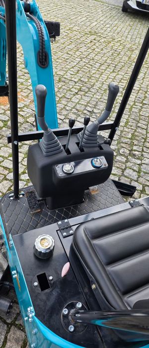 Mini Giratoria 1300kg Diesel