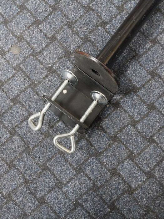 Настільне кріплення для монітору