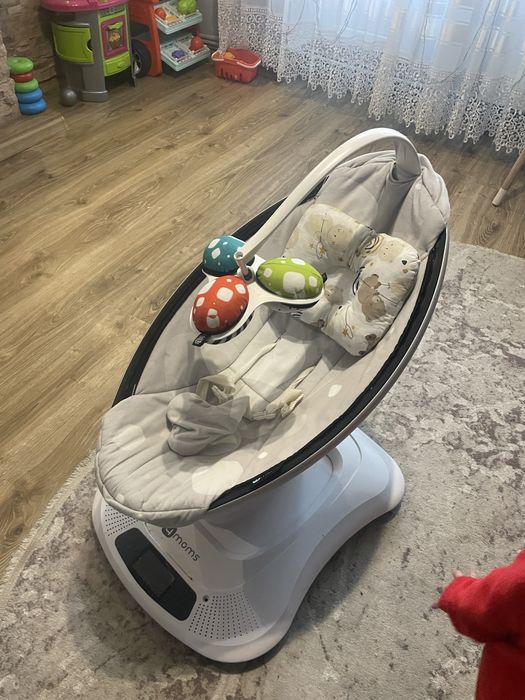 Закачуючий центр 4moms
