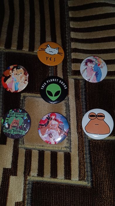 значки аниме принт