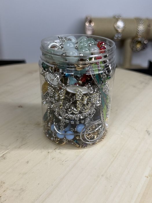 Wyjątkowy słoik z biżuterią. Jewelry Jar