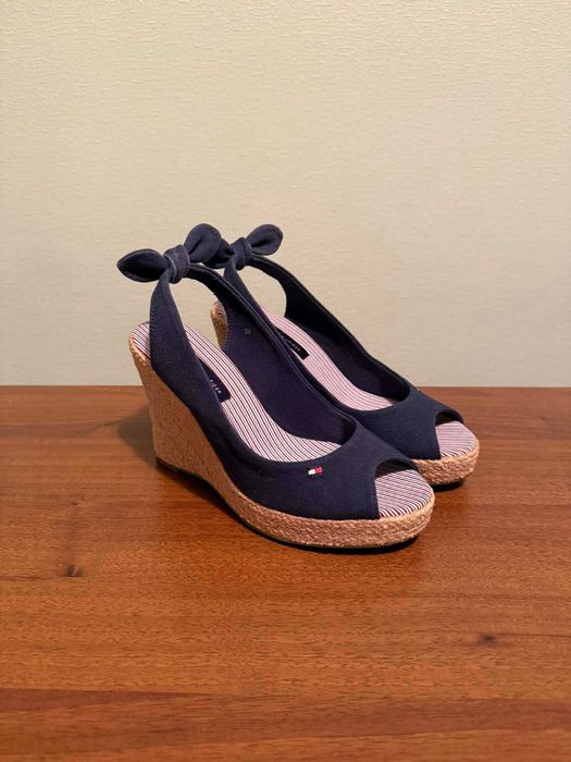 Босоніжки Tommy Hilfiger еспадрильї танкетка 39 (25см) нові
