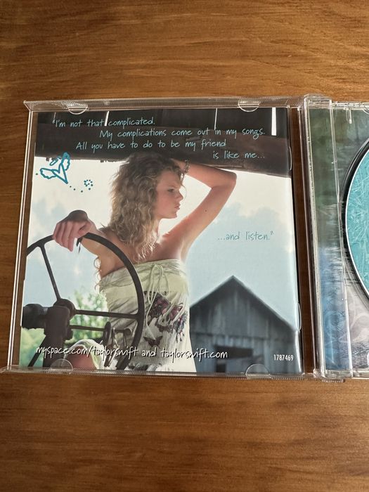 Taylor Swift debut cd