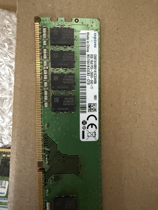 Lote de x24 Memórias RAM DDR 4 (20x2400mhz/4x2666mhz)