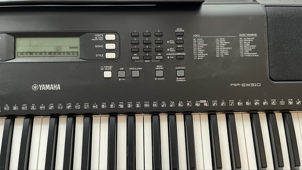 Teclado Yamaha PSR-EW310 excelente estado como novo