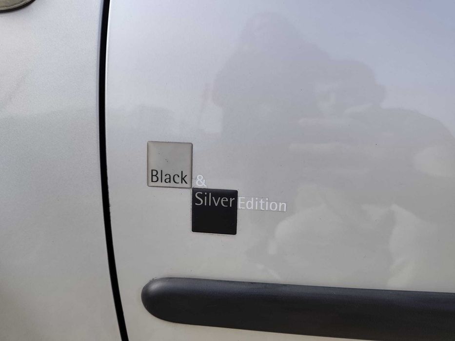 Peugeot 107  Black & Silver 2010 Nacional  87 mil km revisões origem