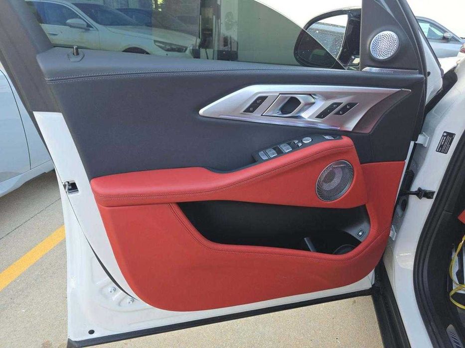 2024 BMW XM з ПДВ