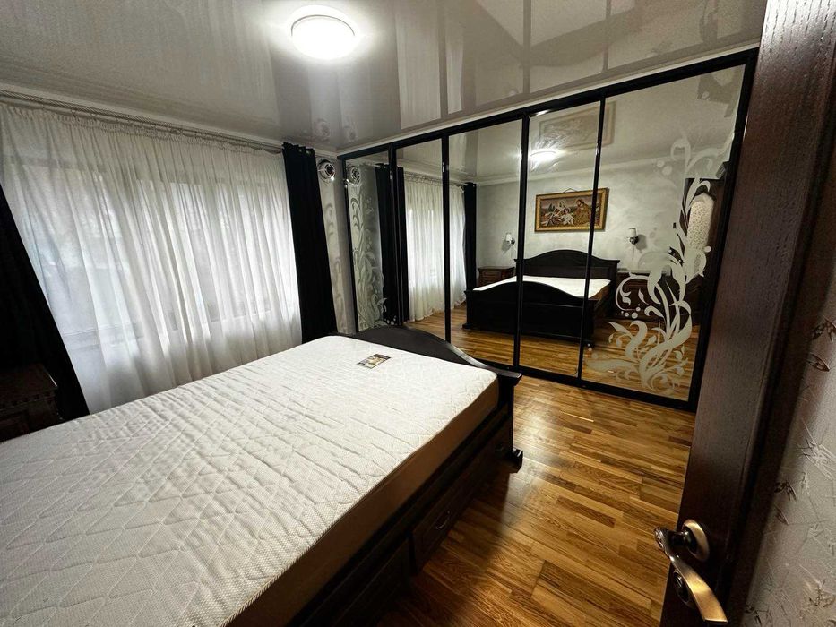 Продається квартира у м. Тячів