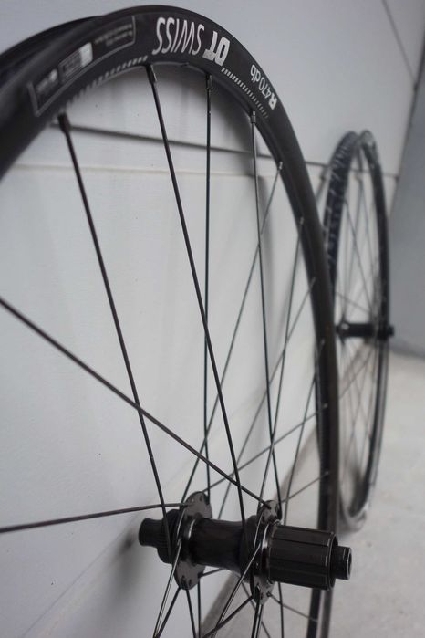 Koła szosowe DT Swiss R470 – 24h, thru-axle, centerlock, jak Nowe