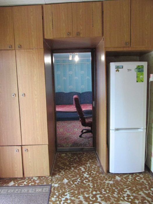 Продам  будинок по вул. В.Скринника (р-н пл.Покровської) або обміняю на 1-2 кімнатну квартиру