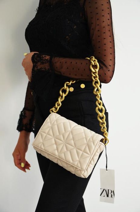 Сумка стильна на ланцюгу