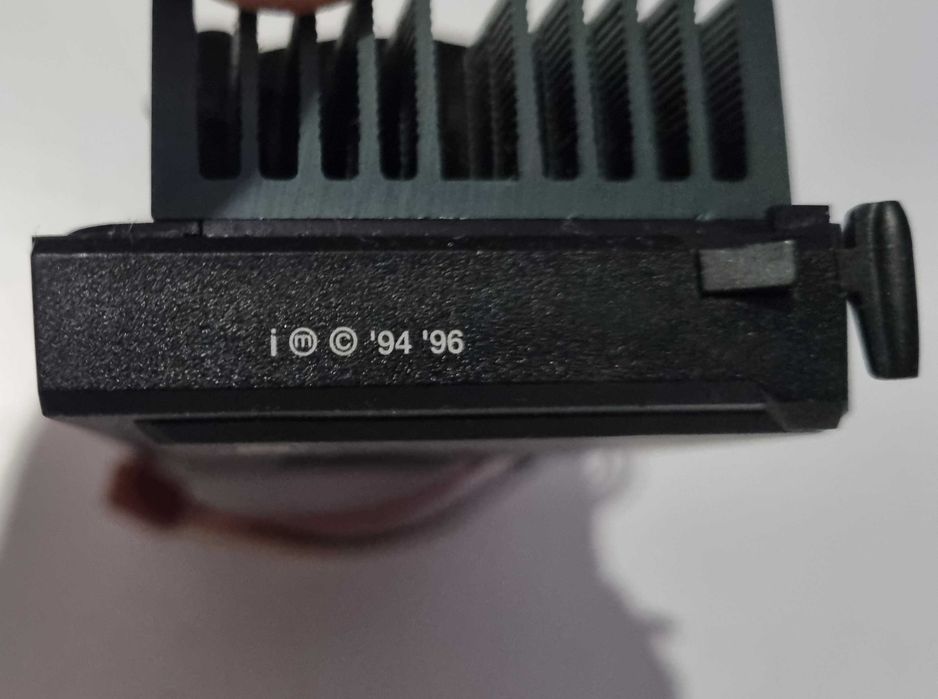 Intel Pentium II MMX Processor – 1994/9664586483114114122