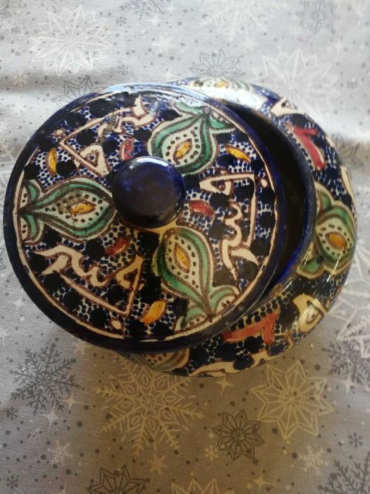 Stareńkie okrągłe naczynie – szkatułka, ręcznie robione, unikat