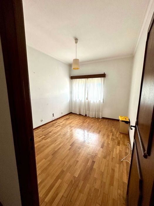 TROFA-Moradia T4 no centro - a 15 min do Porto