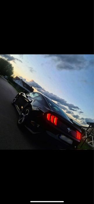 Sprzedam Ford Mustang 2015 v6 305 km.