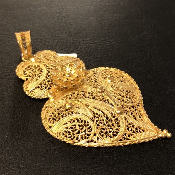 Pendente Coracao de Viana em Prata Dourada 925%