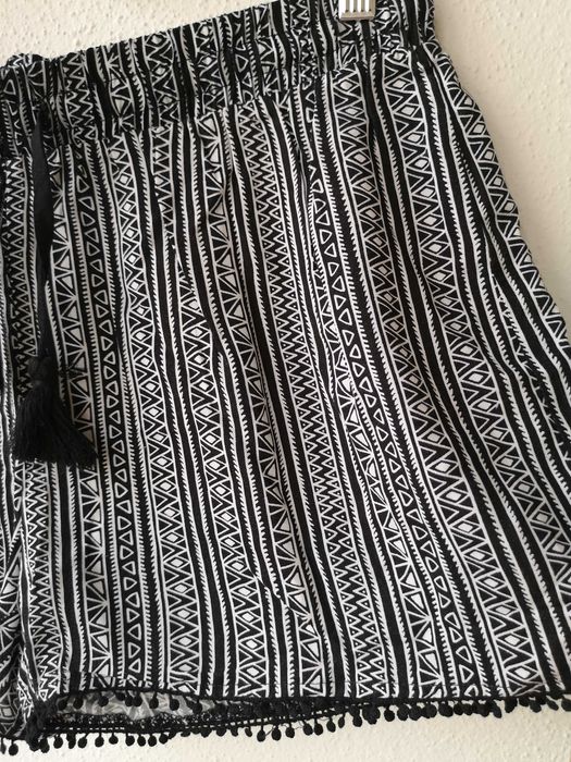 Calções curtos preto e branco Esmara, tamanho 42