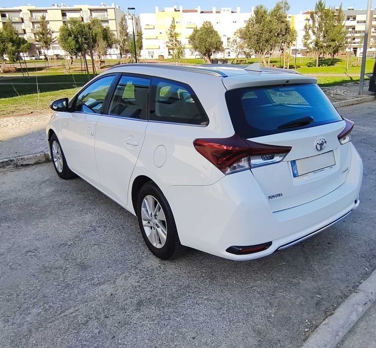 Toyota Auris Touring Sports 1.6 D-4D | 112 CV | CarPlay + Android Auto — photo 5