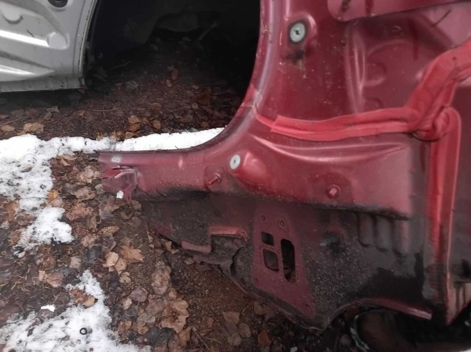 Toyota Corolla Cross ćwiartka błotnik prawa tył wysyłka