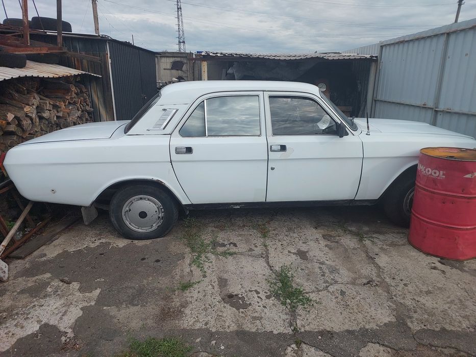 Продам машину Волга