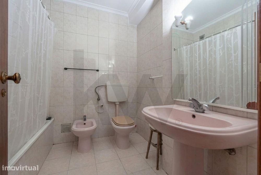 Apartamento T3 com varanda no centro da Mealhada